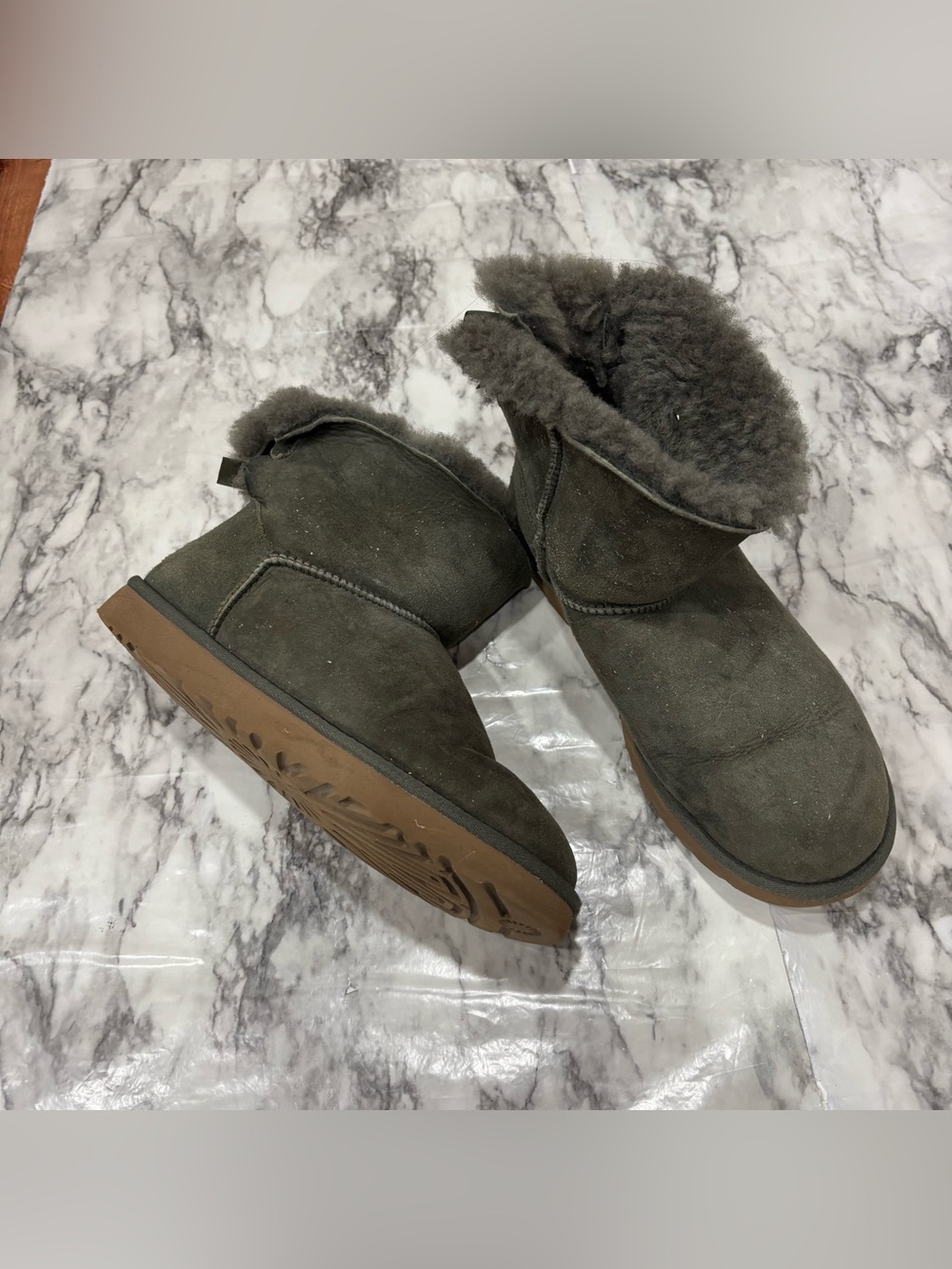 Uggs green grey bow back Sherpa lined pull on boots outdoor winter size 10
